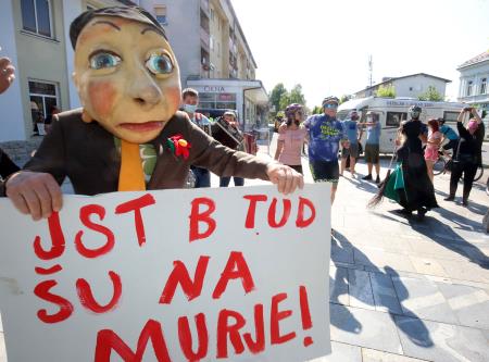 DEŽELAK CERKNICA 05 FOTO LJUBO VUKELIČ